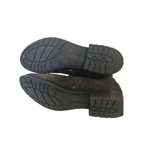 Clarks brown suede booties with side zipper.  Size 9.5. - Picture 6 of 6